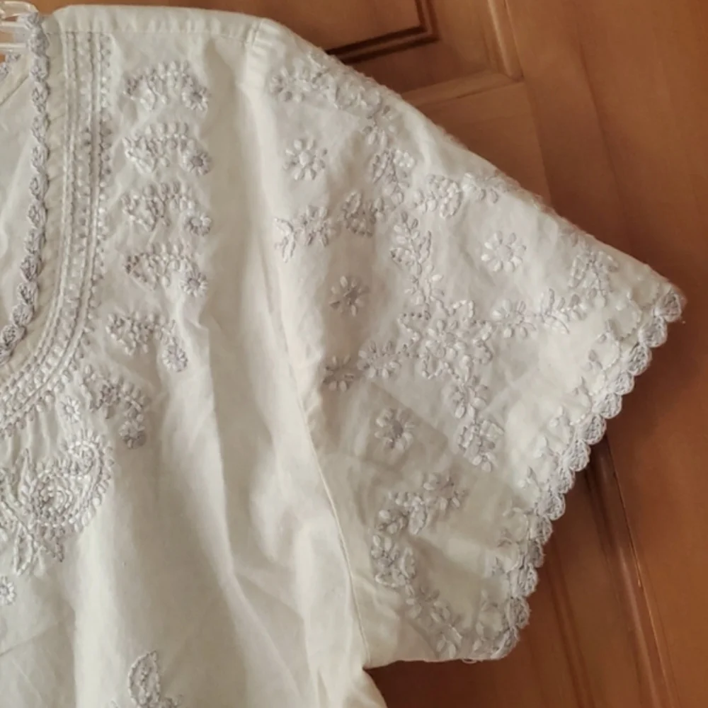J. Crew Womans Cream Embroidered Boho Short Sleeve Blouse Size Small‎